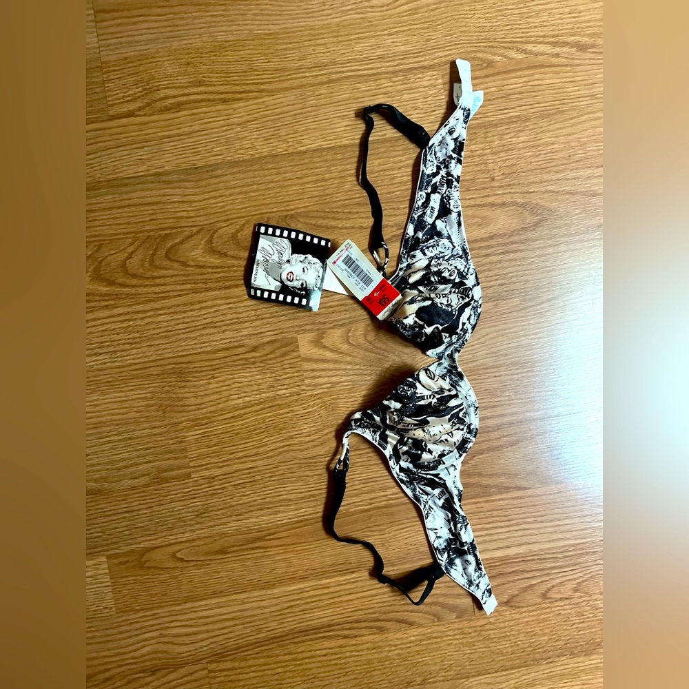 Marilyn Monroe  by Warners Black and White Patterned Bra